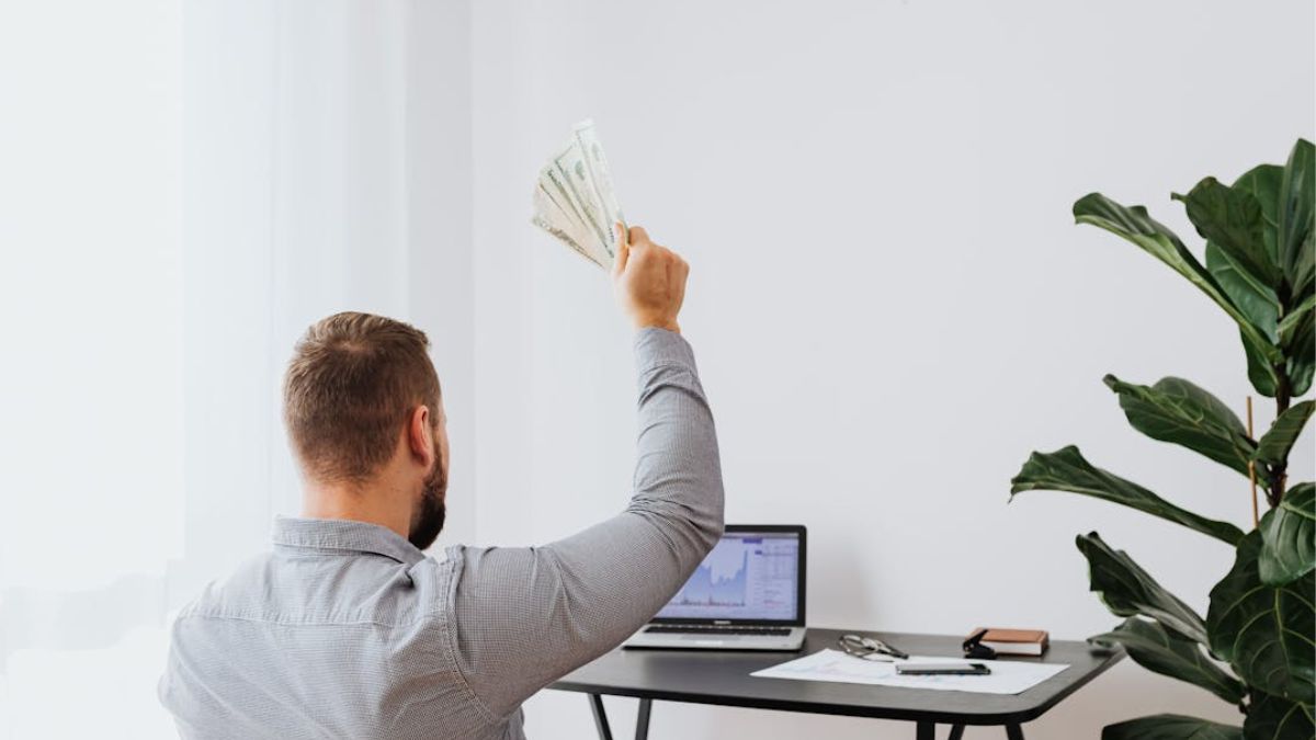 Make Money Freelancing in 2026 (Proven Guide)