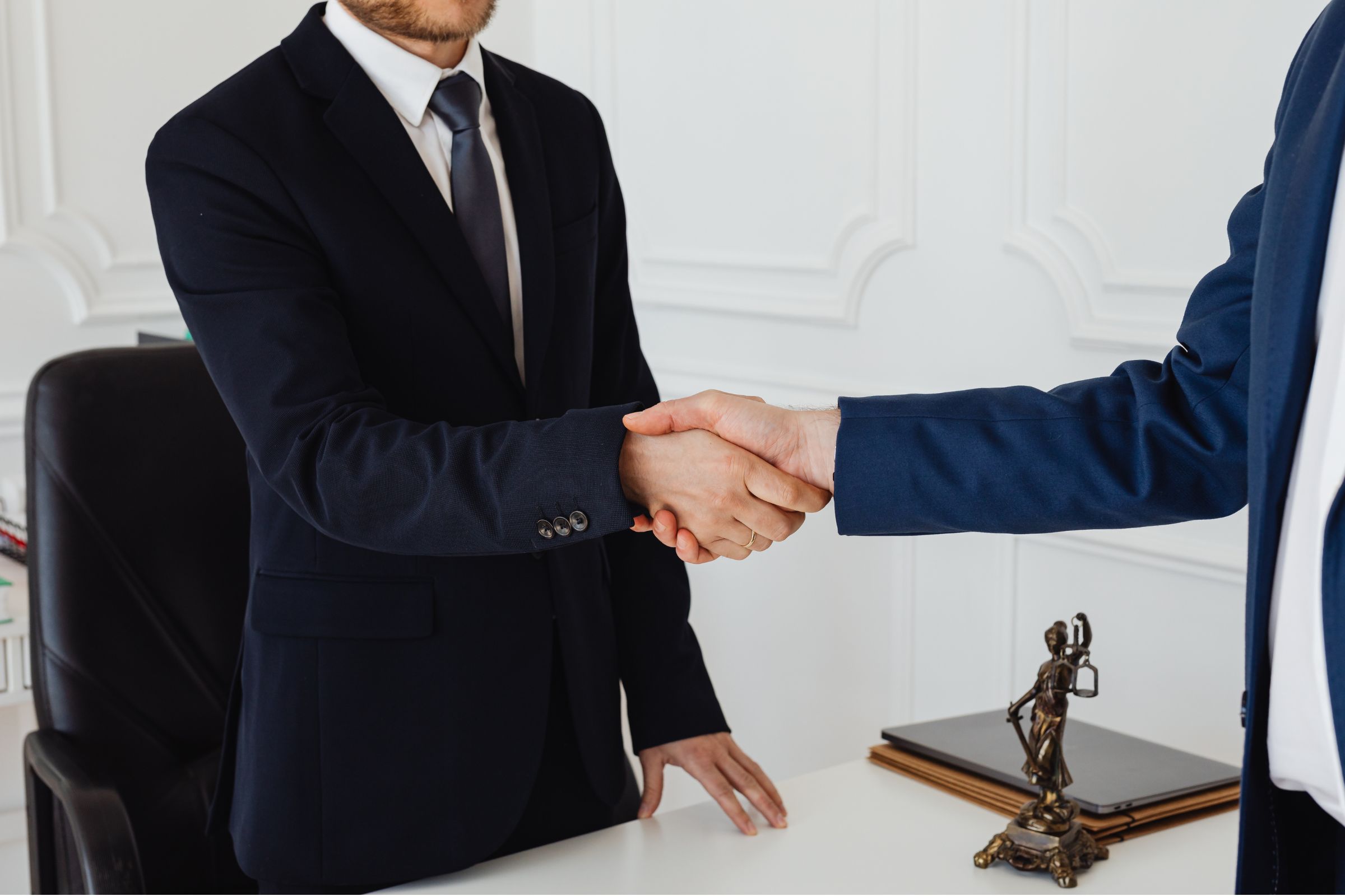 How to Negotiate Freelance Rates Without Losing Clients